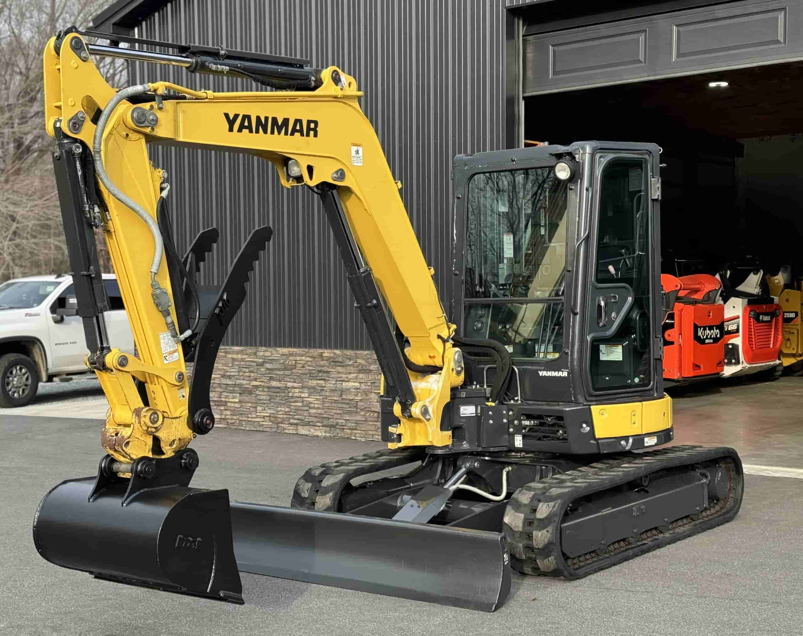 2018 YANMAR VIO45-6A CLEAN
